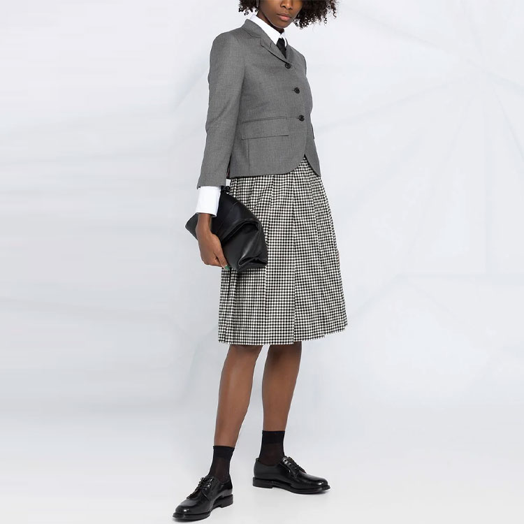 Details for (W) 톰 브라운 FW21 그레이 싱글 브레스티드 노치드 라펠 블레이저. FBC010V-00626-035