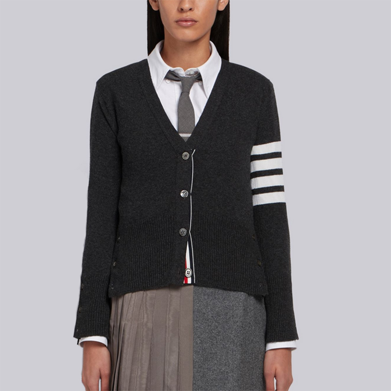 (Women) Thom Browne FW21 Grey V-neck Cashmere Sweater with Stripes. FKC001A-00011-025 圖 4