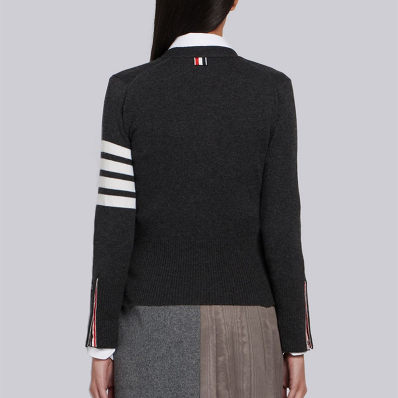 (Women) Thom Browne FW21 Grey V-neck Cashmere Sweater with Stripes. FKC001A-00011-025 圖 5
