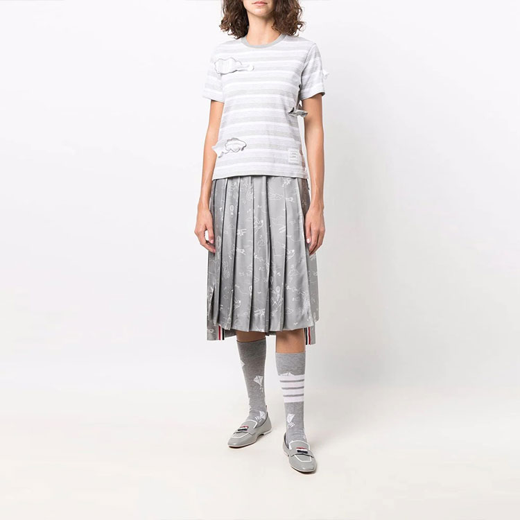 (Women) THOM BROWNE FW21 Striped Appliqué Crewneck Short Sleeve T-Shirt. FJS105E-07998-065 圖 3