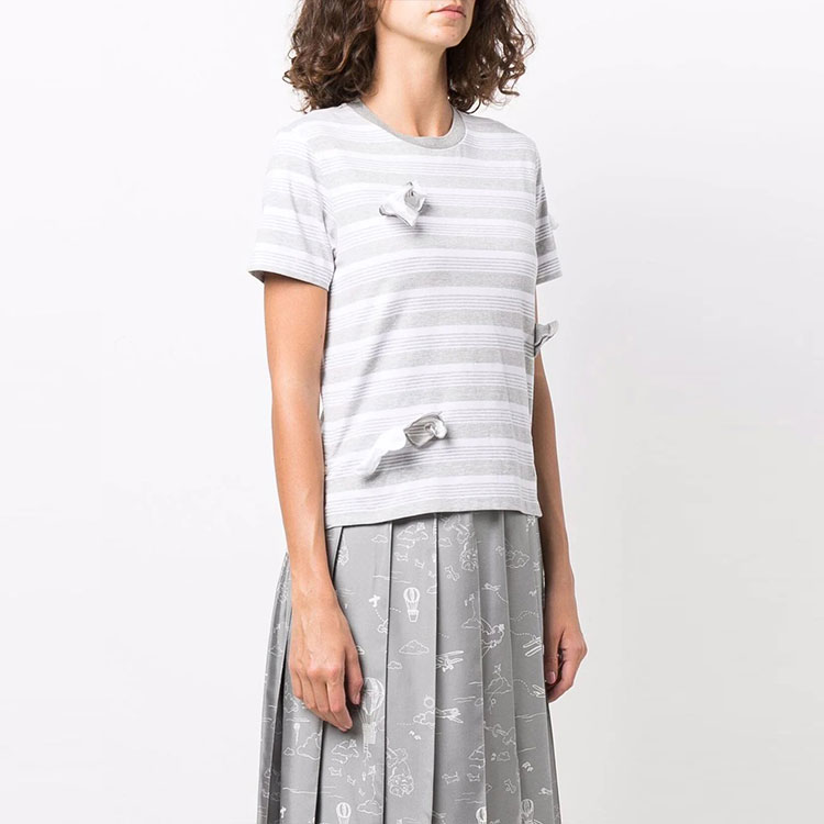 (Women) THOM BROWNE FW21 Striped Appliqué Crewneck Short Sleeve T-Shirt. FJS105E-07998-065 圖 4