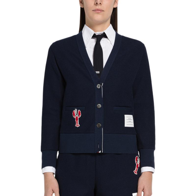 Shop (W) 톰브라운 FW22 네이비 블루 브이넥 버튼 니트 가디건. FJT221-EJ000-3415