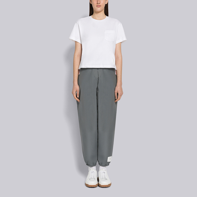 (Women) THOM BROWNE FW22  White Pocket Crewneck T-Shirt Back to School Edition FJS123A-00042-100 圖 3
