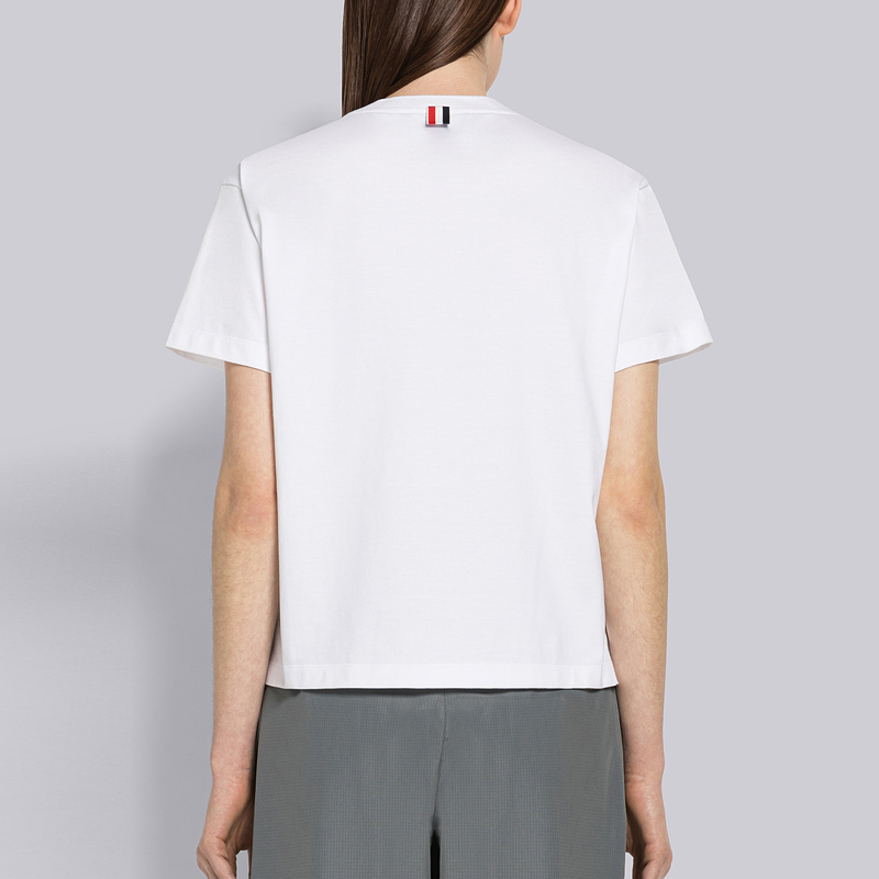 (Women) THOM BROWNE FW22  White Pocket Crewneck T-Shirt Back to School Edition FJS123A-00042-100 圖 5