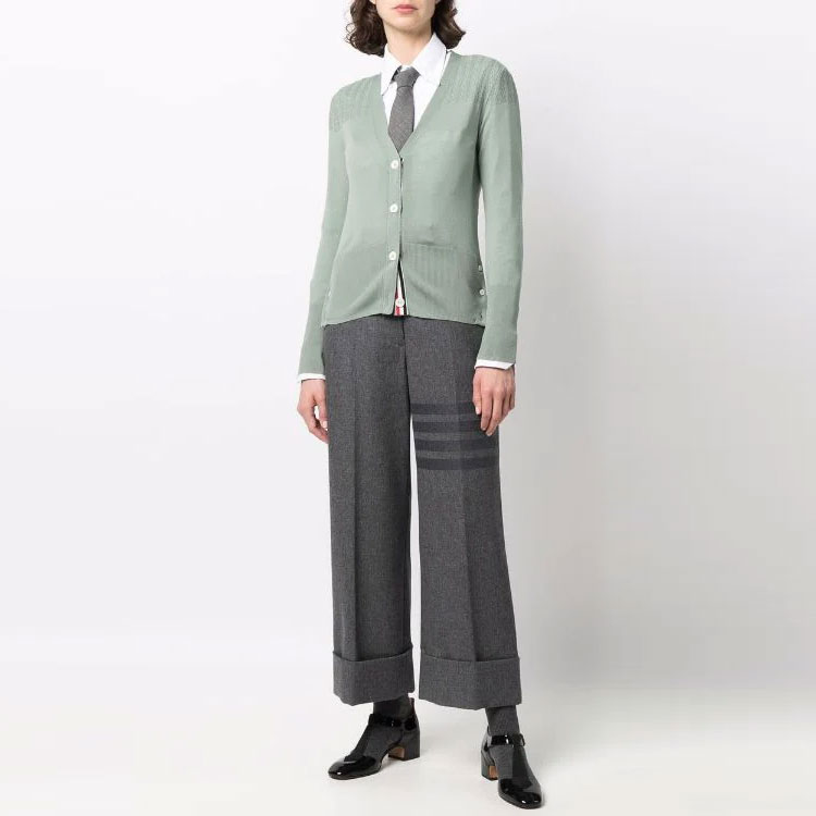Lookbook (W) THOM BROWNE FW22 Celana Wide-Leg 4-Bar Klasik Abu-Abu. FTC444A-06393-035