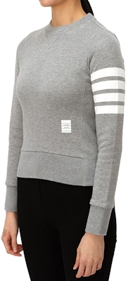 (W) トムブラウン FW22 グレー クラシック 4ストライプ ロゴ プルオーバー スウェットシャツ FJT002A-00535-055 Purchase (W) トムブラウン FW22 グレー クラシック 4ストライプ ロゴ プルオーバー スウェットシャツ FJT002A-00535-055