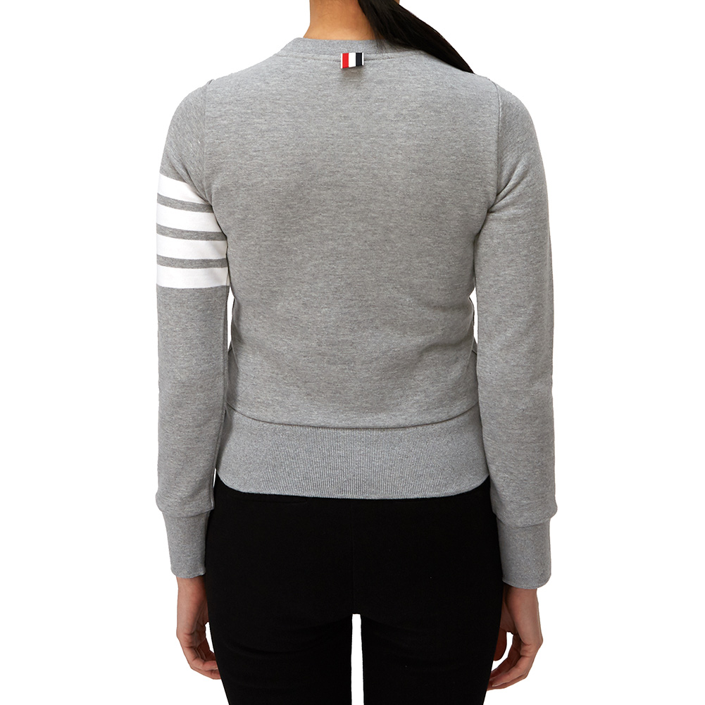 Sizing (W) トムブラウン FW22 グレー クラシック 4ストライプ ロゴ プルオーバー スウェットシャツ FJT002A-00535-055