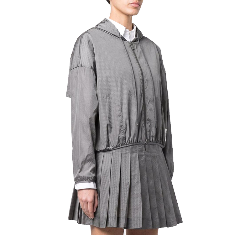 Purchase (W) Sudadera Chaqueta Gris Thom Browne FW22 Oversize con Cierre. FJT242A-F0138-035