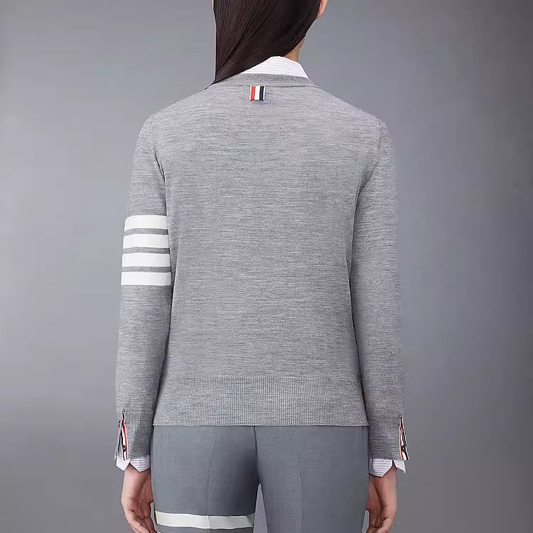 (Women) THOM BROWNE FW23  Wool Pullover Sweater with Four Stripes. FKA280AY1014 圖 4
