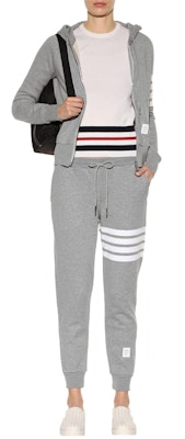 (W) Celana Jogger Thom Browne Abu-Abu, 4-Stripes, Koleksi FW21 FJQ001A-00535-055 Purchase (W) Celana Jogger Thom Browne Abu-Abu, 4-Stripes, Koleksi FW21 FJQ001A-00535-055