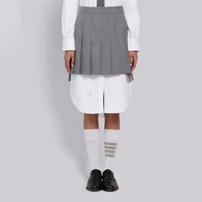 (W) トムブラウン グレー プリーツ ミニ レザー スカート - サマースクールスタイル FGC402A-02872-035 Lookbook (W) トムブラウン グレー プリーツ ミニ レザー スカート - サマースクールスタイル FGC402A-02872-035