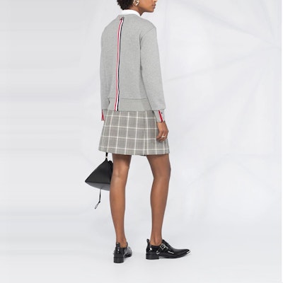 (W) Thom Browne Abu-Abu Sweater Rajutan Lengan Panjang Bergaris FJT070A-03377-055 Shop (W) Thom Browne Abu-Abu Sweater Rajutan Lengan Panjang Bergaris FJT070A-03377-055