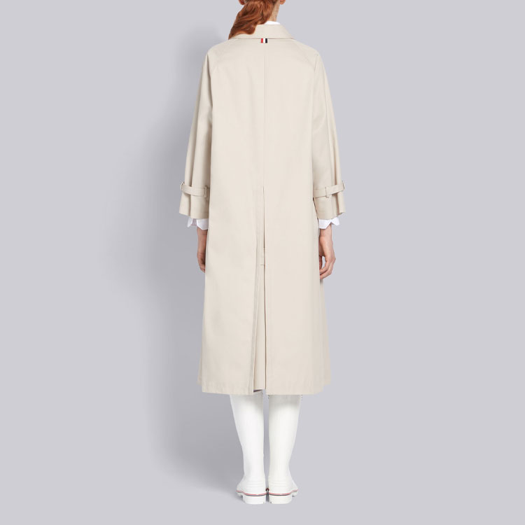 Purchase (W) Gabardina Resistente al Agua Thom Browne Khaki. FOC597A-06111-250