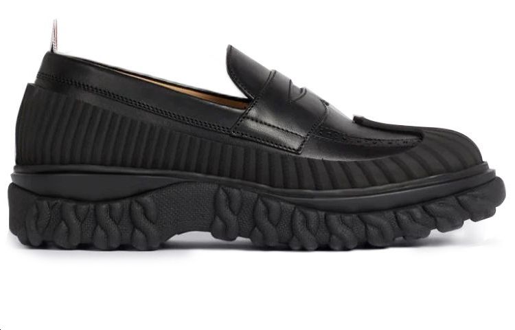 Order (W) 톰브라운 블랙 레더 슬립온 플랫 FFF083A00003001