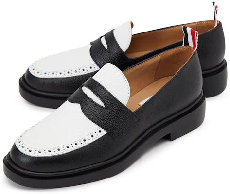 (W) Thom Browne Loafer 'Putih Keselesaan Fesyen' FFF002C00198980 Lookbook (W) Thom Browne Loafer 'Putih Keselesaan Fesyen' FFF002C00198980