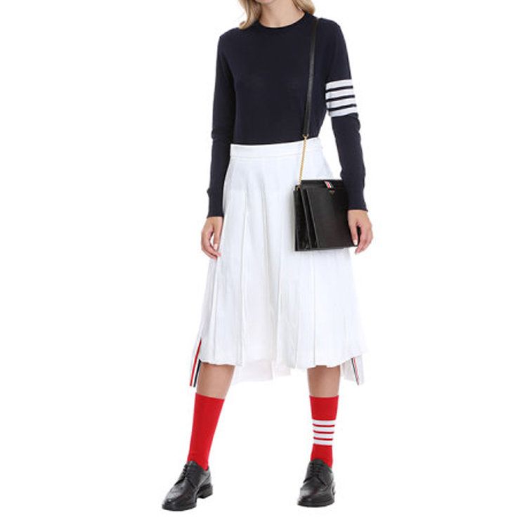 Shop (W) 톰브라운 메리노 울 스트라이프 니트 스웨터 그레이 긴팔. FKA280A-Y1014-035