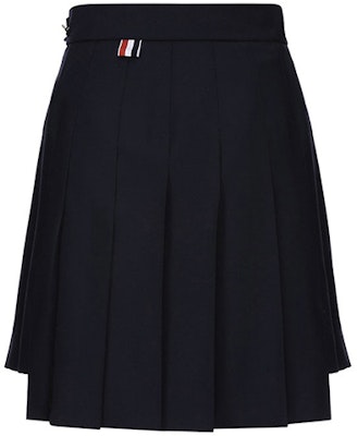 (W) Falda Thom Browne Plisada Azul Marino con Rayas de Uniforme Escolar FGC402A-00626-415 Lookbook (W) Falda Thom Browne Plisada Azul Marino con Rayas de Uniforme Escolar FGC402A-00626-415