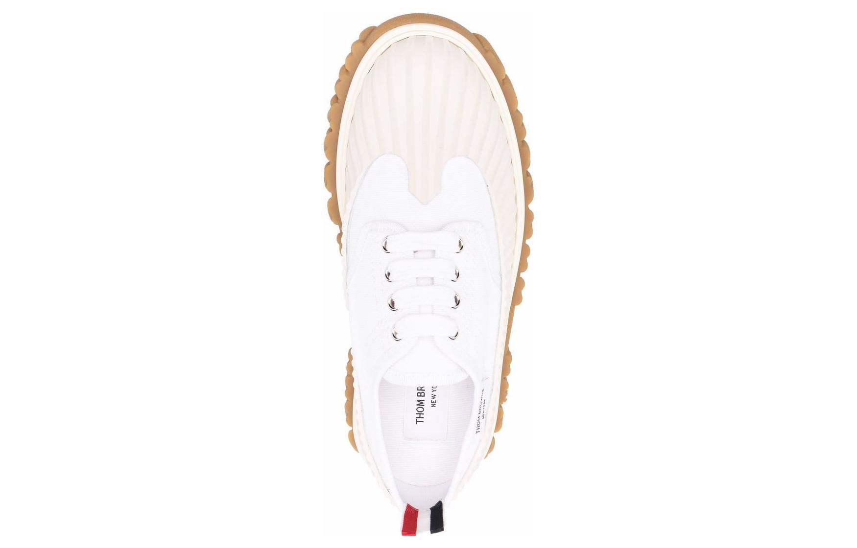 Shop (W) Thom Browne Kasut Rendah Getah Cap-Toe 'Putih' FFD105A01588100