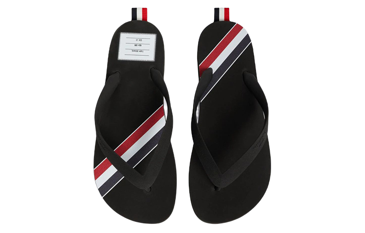 Lookbook (W) Chanclas de Goma Thom Browne con Rayas 'Negras'. FFF110A05690001