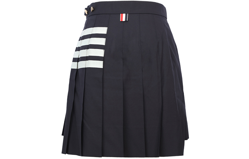 Lookbook (W) 톰 브라운 SS21 클래식 플리츠 스커트 포 스트라이프 네이비 블루 FGC402V-06146-415