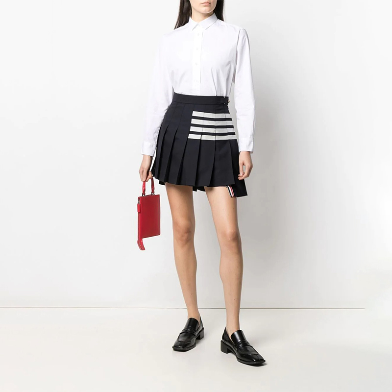 Shop (W) 톰 브라운 SS21 클래식 플리츠 스커트 포 스트라이프 네이비 블루 FGC402V-06146-415