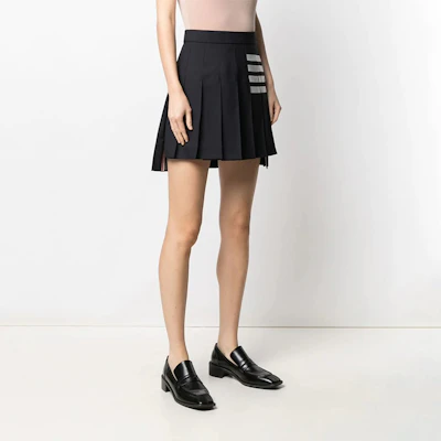 (W) 톰 브라운 SS21 클래식 플리츠 스커트 포 스트라이프 네이비 블루 FGC402V-06146-415 Details for (W) 톰 브라운 SS21 클래식 플리츠 스커트 포 스트라이프 네이비 블루 FGC402V-06146-415