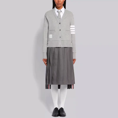 (W) Thom Browne SS22 Sweater Kelabu Berjalur Knit FJT069A-00535-055 Shop (W) Thom Browne SS22 Sweater Kelabu Berjalur Knit FJT069A-00535-055