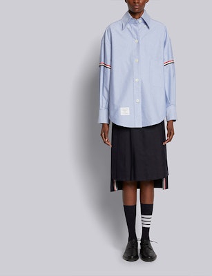 (W) THOM BROWNE SS22 Kemeja Lengan Panjang Garis Biru Muda Gaya Santai Lelaki FLL079-E06177-480 Lookbook (W) THOM BROWNE SS22 Kemeja Lengan Panjang Garis Biru Muda Gaya Santai Lelaki FLL079-E06177-480