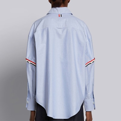 (W) THOM BROWNE SS22 Kemeja Lengan Panjang Garis Biru Muda Gaya Santai Lelaki FLL079-E06177-480 Shop (W) THOM BROWNE SS22 Kemeja Lengan Panjang Garis Biru Muda Gaya Santai Lelaki FLL079-E06177-480