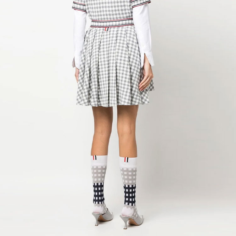 (Women) THOM BROWNE SS23  Gray Checkered Pleated Mini Skirt with Stripe Badge. FJK091A-F0282-035 圖 5