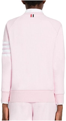 (W) 톰 브라운 SS23 핑크 클래식 4-바 크루넥 스웨트셔츠 FJT113A-06452-680 Lookbook (W) 톰 브라운 SS23 핑크 클래식 4-바 크루넥 스웨트셔츠 FJT113A-06452-680