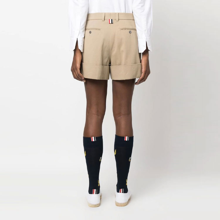 (Women) THOM BROWNE SS23  Solid High-Waisted Straight Shorts Khaki Color FTC463U-F0175-250 圖 4