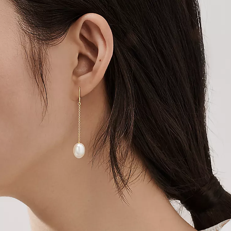 Shop (W) Tiffany & Co. 18K金珍珠垂墜設計耳環 - 金色 GRP09643