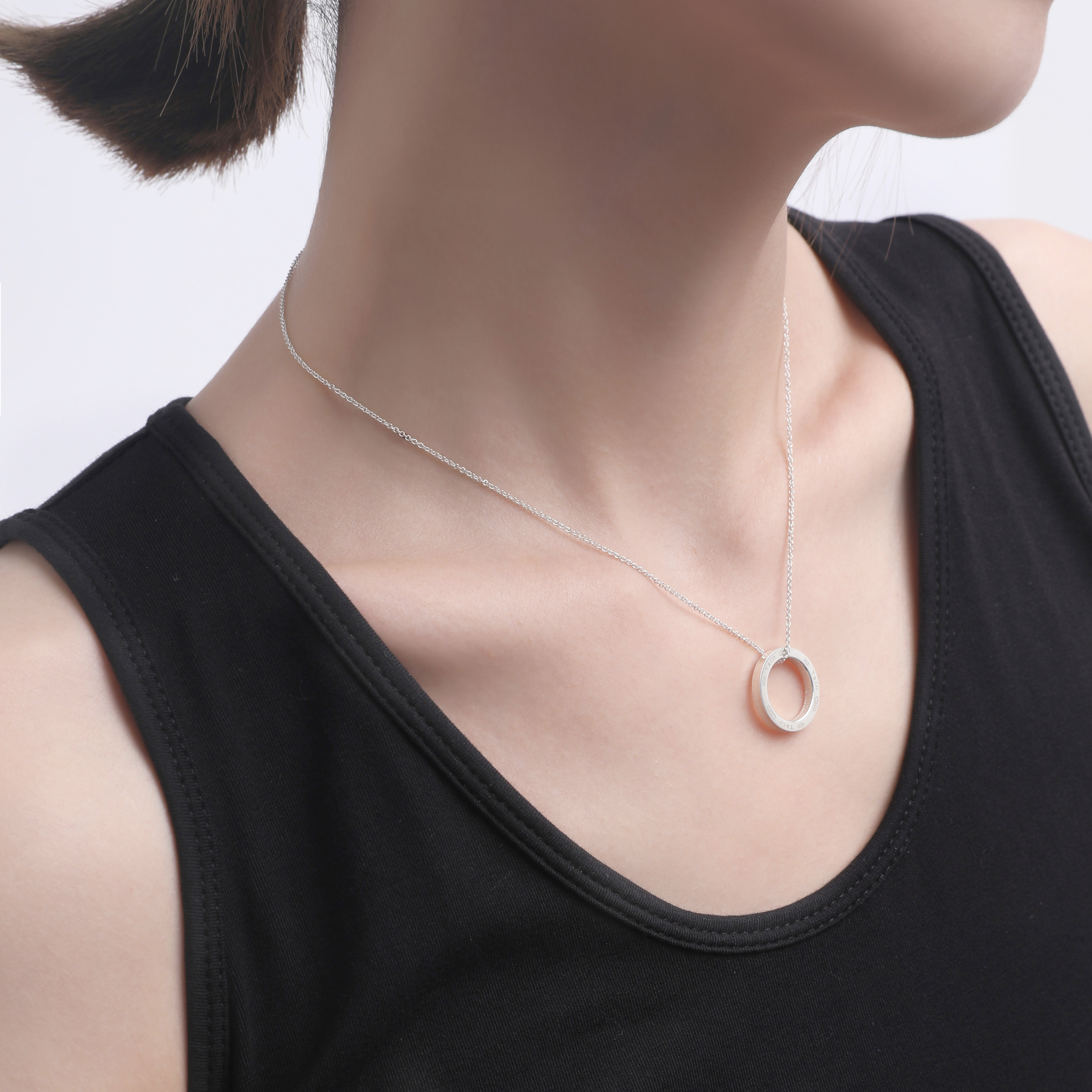 (Women) TIFFANY & CO. Circle Pendant Necklace 925 Silver for Women - Silver. 25049179 圖 4