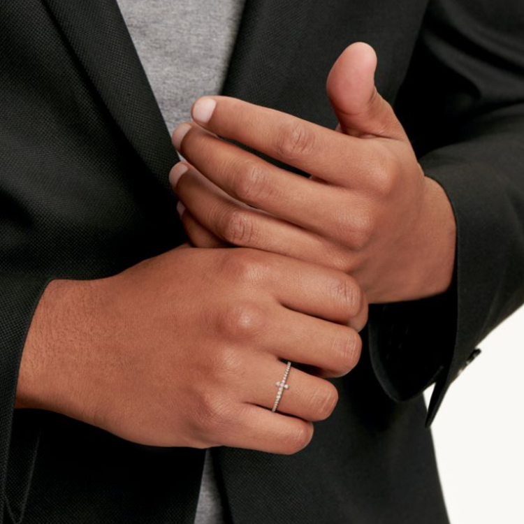 Purchase (W) Tiffany & Co. Cincin Salib Berlian 18K Rose Gold. GRP08658