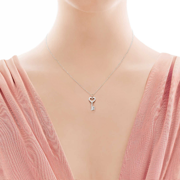 (Women) TIFFANY & CO. Keys Heart Pendant 925 Silver Necklace for Women - Silver. 35483853 圖 5
