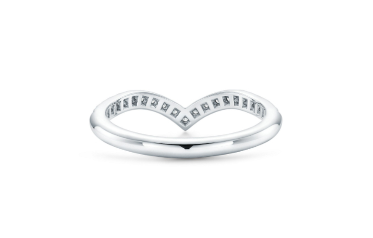 Shop (W) TIFFANY & CO. 鉑金細版V型鑽石戒指 女款 GRP09933