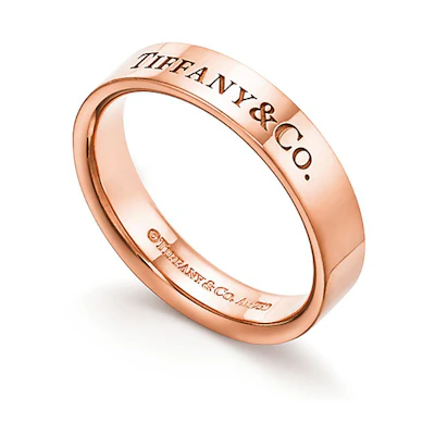 (Women) Tiffany & Co. Signature Engraved 18K Rose Gold Ring for Women. GRP08841