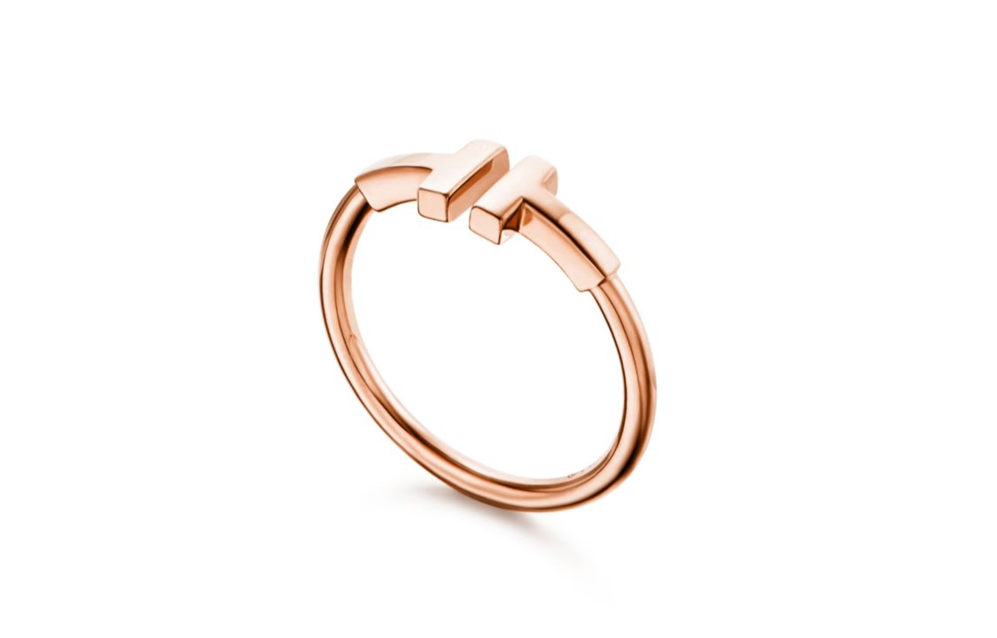 Lookbook (W) Tiffany & Co. T 系列 18K 玫瑰金螺旋戒指 女款. GRP07781