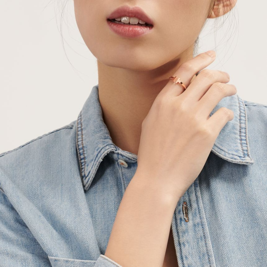 Shop (W) Tiffany & Co. T 系列 18K 玫瑰金螺旋戒指 女款. GRP07781