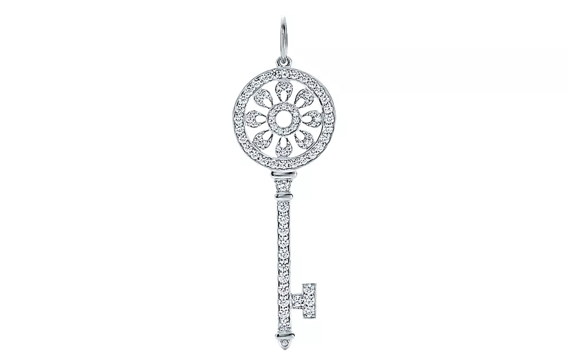 (Women) Tiffany & Co. Tiffany Petal Key Pendant  Necklace Silver 60011774 60011834