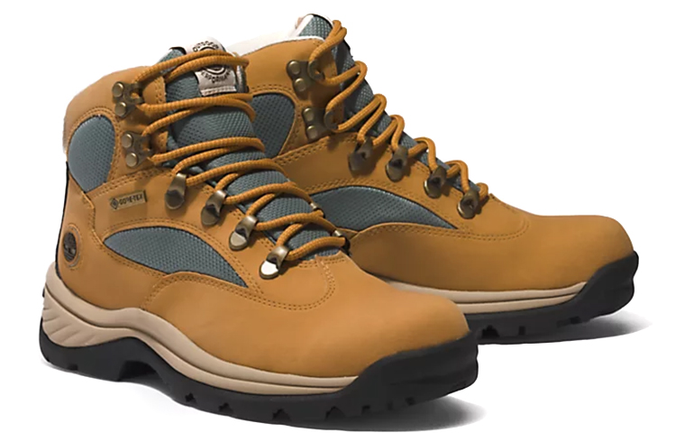 Shop Timberland添柏嵐 Chocorua Chocorua Gore-Tex 防滑耐磨 低筒 戶外靴 女款 棕色