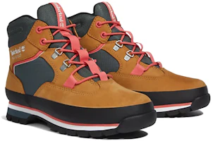 Shop Timberland添柏嶺 euro hiker 防滑耐磨 矮筒 戶外靴 女式 棕灰色