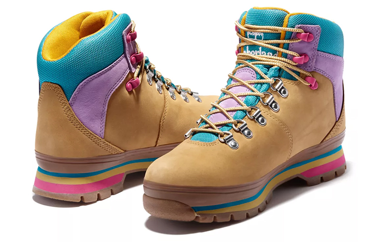 Shop Timberland 添柏瀾 Euro Hiker 耐磨防水戶外靴 女款 土黃色