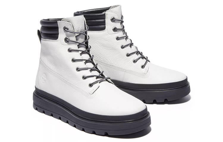 Shop Timberland添柏嵐 RAY CITY 休閒皮革戶外靴 女款 白色