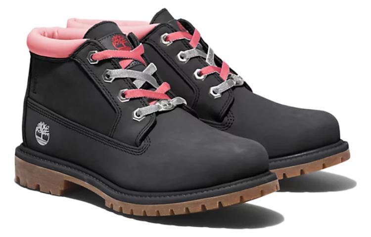 Shop Timberland添柏嵐 Nellie 暖心 休閒舒適 低筒 戶外靴 女款 黑粉銀