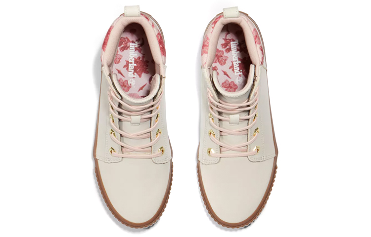 Shop Timberland添柏瀾 Skyla Bay 6吋 高筒 戶外靴 女款 米色