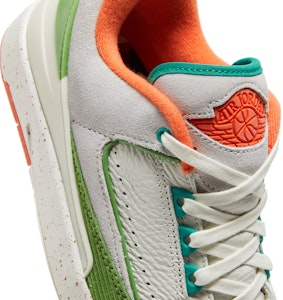 (W) タイタン × AJ2 Low DV6206-183 2