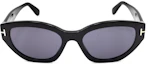 Lookbook (W) Kacamata Hitam Tom Ford TF Rectangle Wanita dengan Logo di Sisi Tepi. FT108601A55