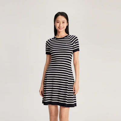 (W) 汤米·希尔费格 修身圆领短袖休闲连衣裙 WW0WW42461 Shop (W) 汤米·希尔费格 修身圆领短袖休闲连衣裙 WW0WW42461